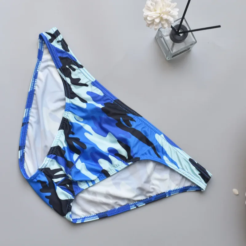Silky Camo Print Men's Briefs - Quick-Dry Breathable Underwear Ideal for Gym Workouts & Daily Casual Wear