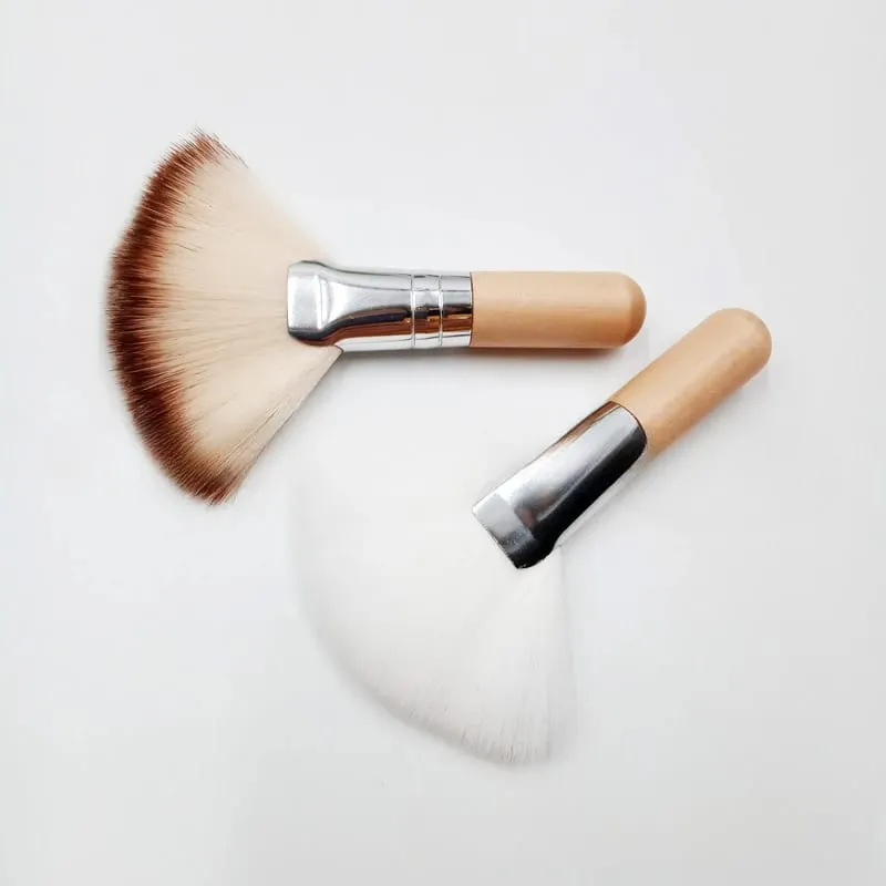 Mini πινέλο μακιγιάζ Gentle Esthetician Cleaning Cosmetic Small White κοντή ξύλινη λαβή Βουρτσάκια ανεμιστήρα από συνθετικές ίνες για το πρόσωπο