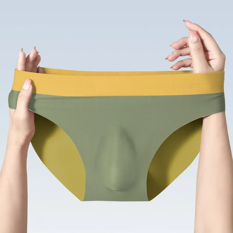 Men's ice silk seamless underwear 3D punching triangle shorts summer thin underpants boys sports shorts