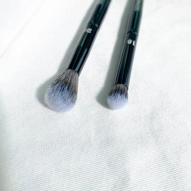 PRO Black Eye Crease Shadow Brushes 18 26 Υψηλής ποιότητας Soft Synthetic Blending Cosmetics Beauty Brush Tools — image 4