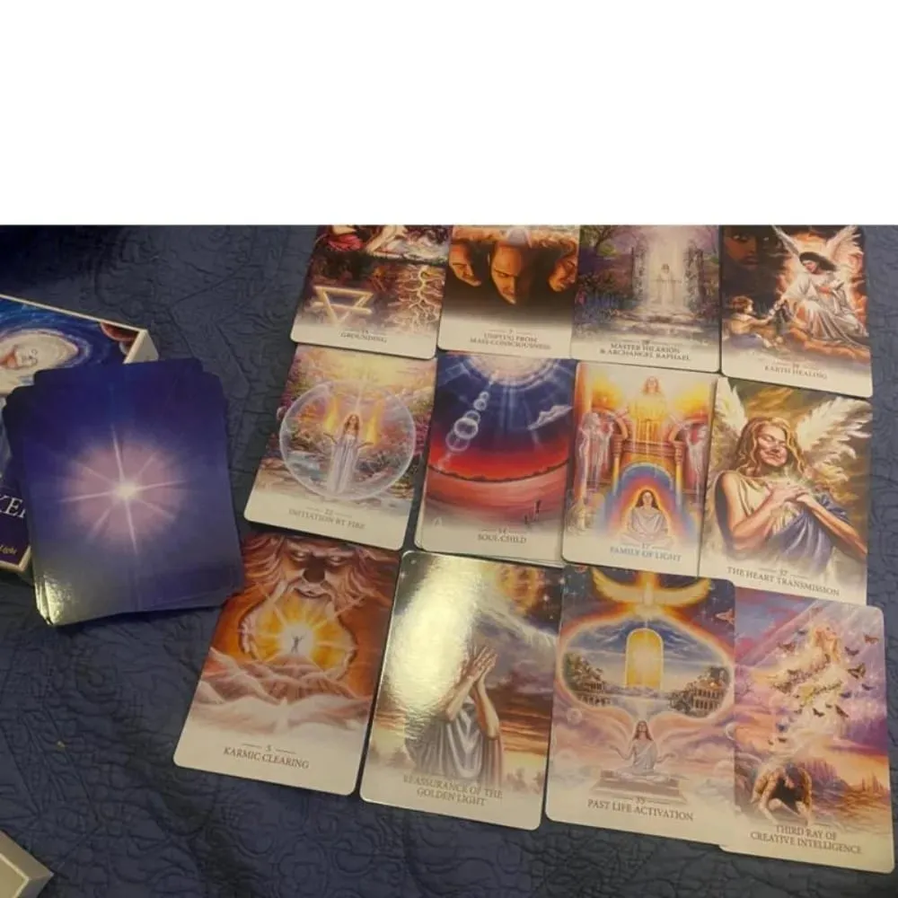 Lightworker Oracle: Guidance & Empowerment for Those Who Love the Light