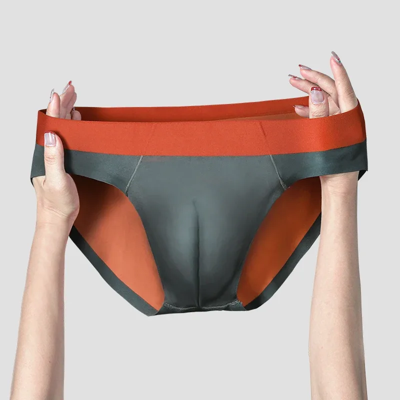Men's ice silk seamless underwear, breathable triangle pants, summer thin sporty low-waist sexy short slit — image 2