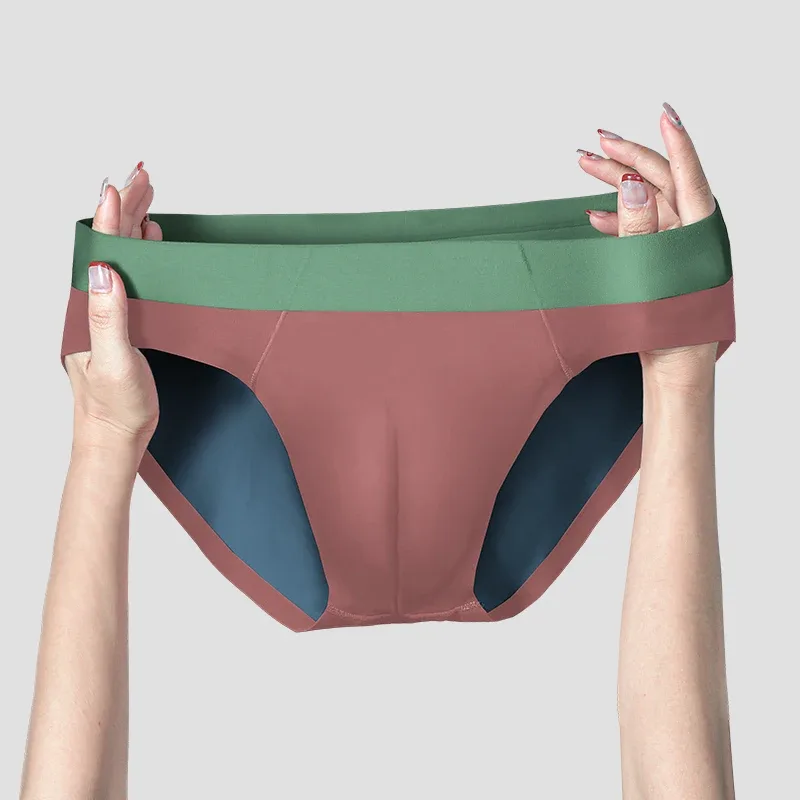 Men's ice silk seamless underwear, breathable triangle pants, summer thin sporty low-waist sexy short slit