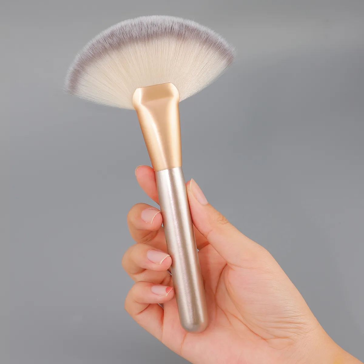 1 Buah Kuas Makeup Kipas Besar Bedak Wajah Foundation Perona Pipi Concealer Kuas Kabuki Alat Kosmetik Pincel Maquiagem