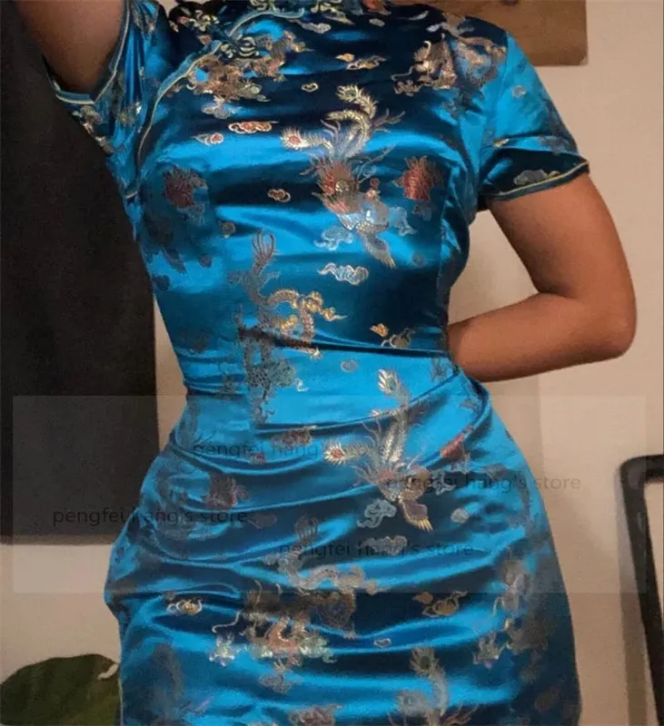 נשים בסגנון סיני דרקון Phenix Qipao קלאסי אדום סאטן Cheongsam בתוספת גודל שמלת מיני שרוול קצר Vestidos 3XL 4XL 5XL 6XL