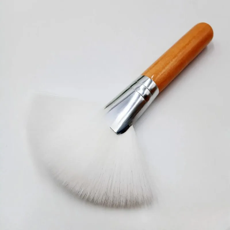 Mini πινέλο μακιγιάζ Gentle Esthetician Cleaning Cosmetic Small White κοντή ξύλινη λαβή Βουρτσάκια ανεμιστήρα από συνθετικές ίνες για το πρόσωπο