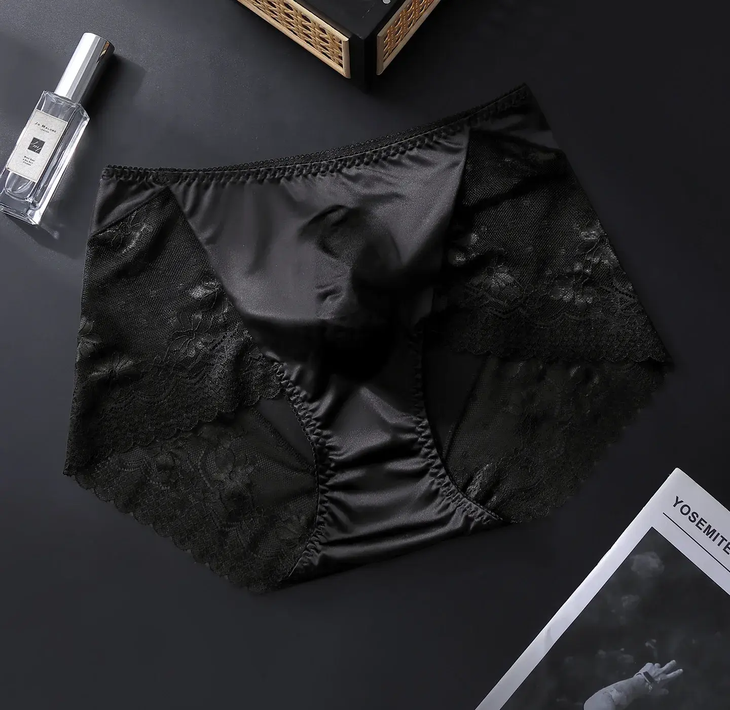 Satin Ice Silk Briefs Mens Lace 3D U Pouch Underwear Sexy Floral Man Panties Breathable Low Waist Shorts Convex Pouch Underpants — image 1