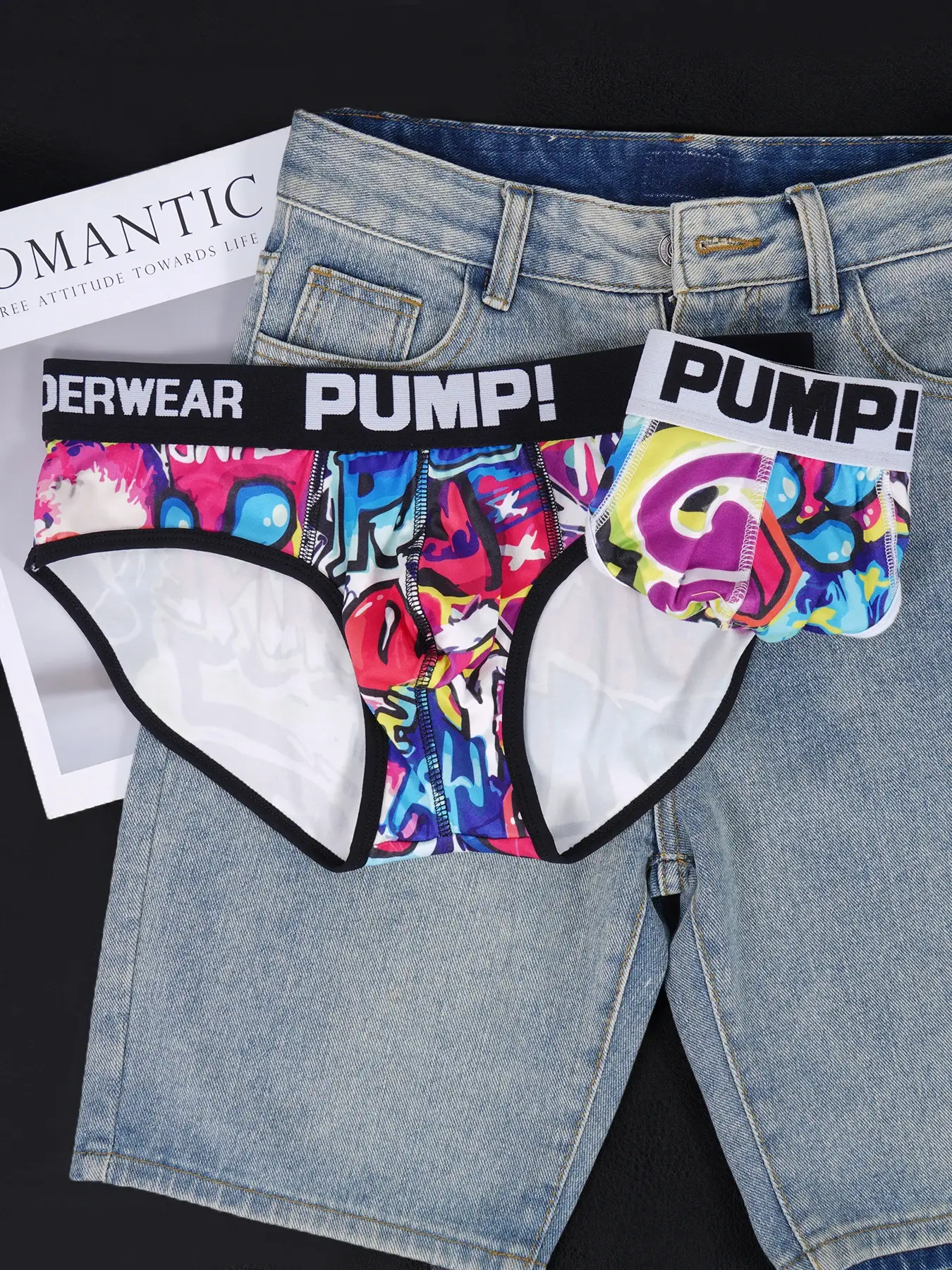 Men’s Graffiti Print Triangle Underwear Elastic Waistband Ice Silk Breathable Underwear 3256811822635074