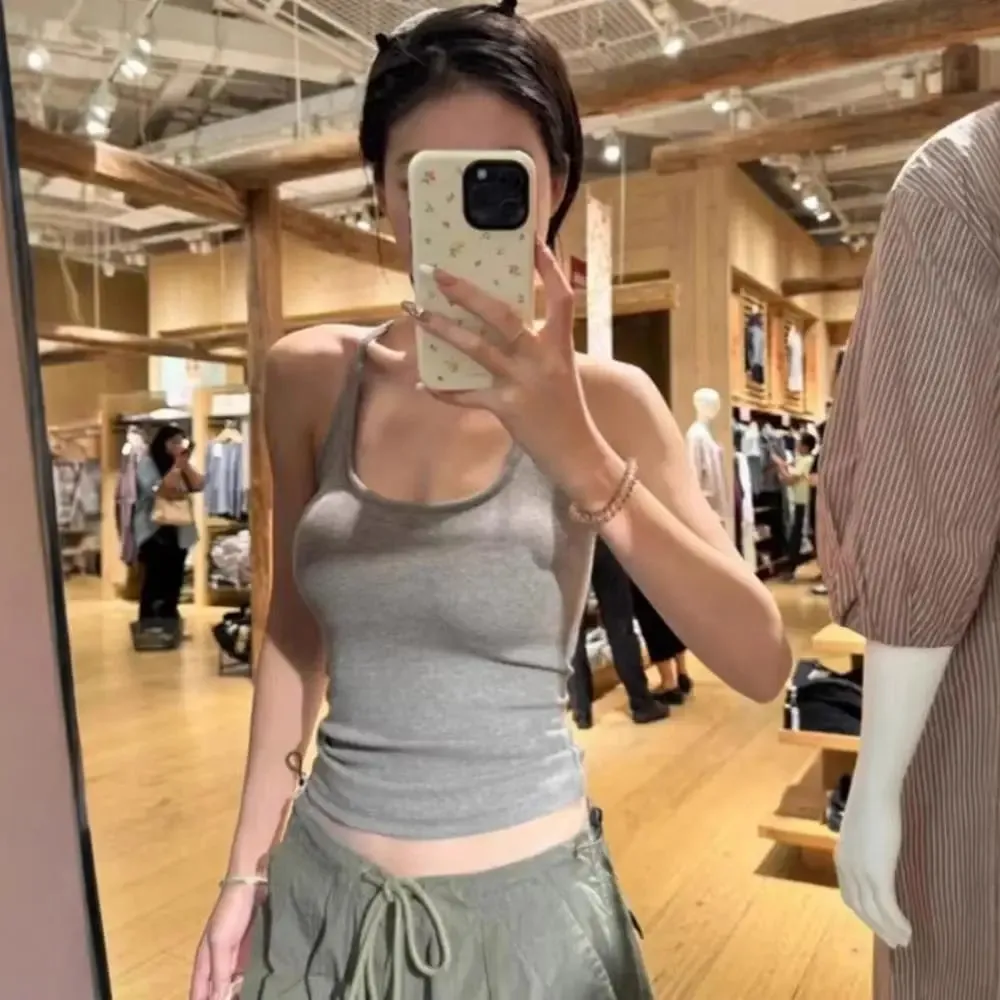 Korean Women's Solid Color Spaghetti Straps Sleeveless Slim Camisole With Chest Pad Wear Base Layer Summer Outdoor Wear — image 5
