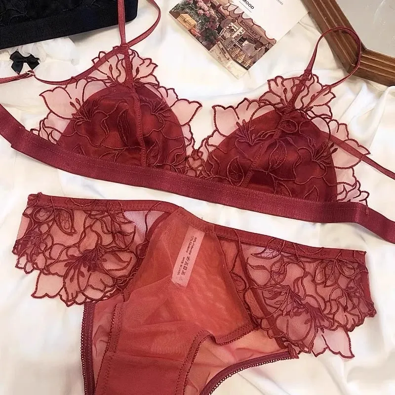 Γαλλικό Κέντημα Δαντέλα Bralette Wireless Triangle Cup σουτιέν για γυναίκες Κομψό σετ εσωρούχων Λεπτές τιράντες Μικρό κάλυμμα στήθους MOYISU