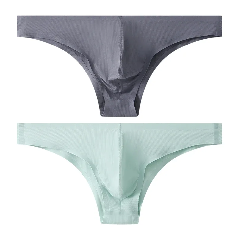 Intimo da uomo a triangolo piccolo a mezza anca a vita bassa sexy da uomo giovane slip senza cuciture in seta di ghiaccio mutandine estive leggere e traspiranti
