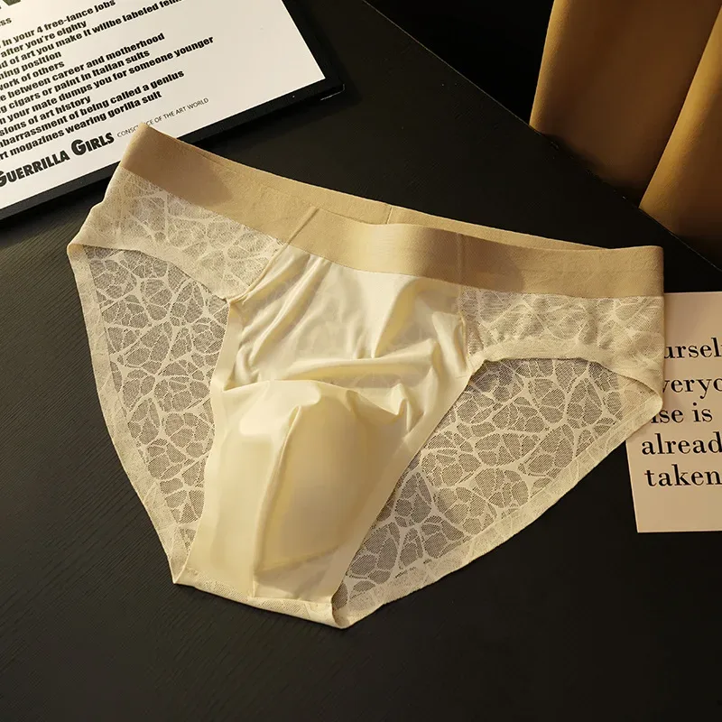 Seamless Jacquard Men Triangle Underwear Ice Silk Thin Breathable Panties Quick Drying Briefs Male Sexy U Bulge Pouch Underpants