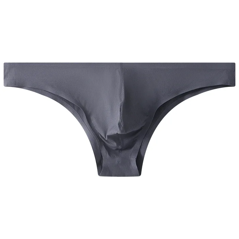 Intimo da uomo a triangolo piccolo a mezza anca a vita bassa sexy da uomo giovane slip senza cuciture in seta di ghiaccio mutandine estive leggere e traspiranti