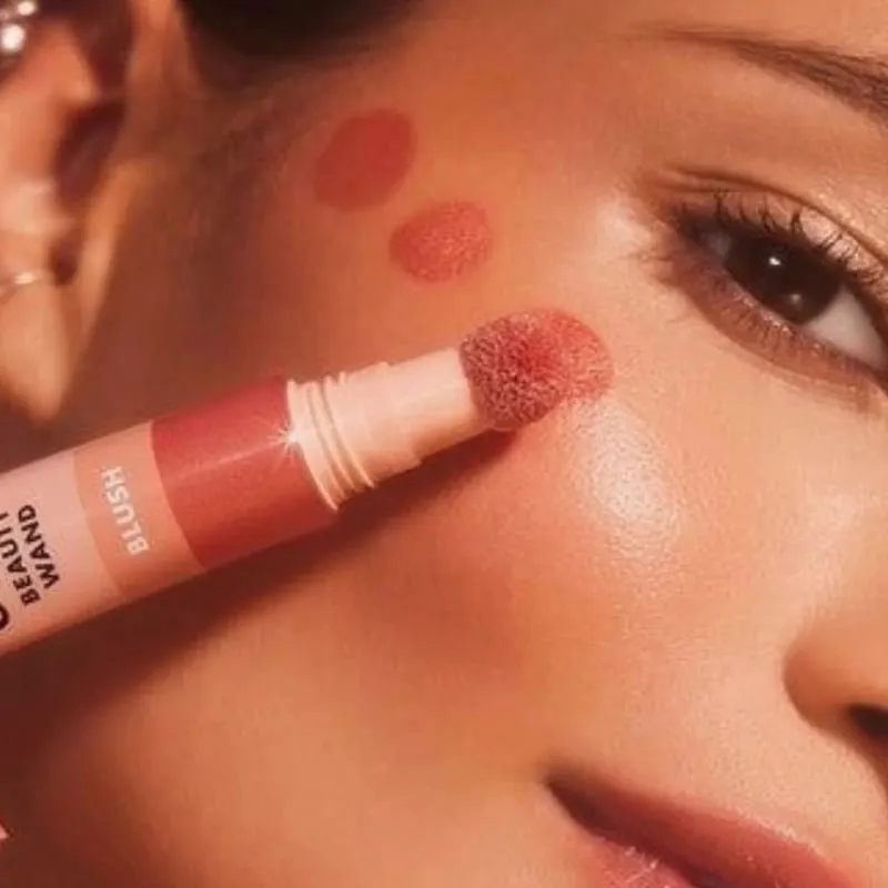 Elf Candlelit BlushLiquid Contouring and Shading Stick για φυσικό τρισδιάστατο Lip Balm Fine Glitter Lip Gloss Lipstick