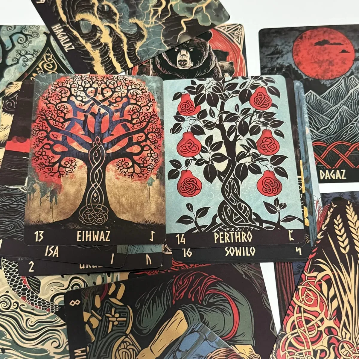 Norwegian Woodcut Runes Deck 24 τμχ Αγγλική Έκδοση The Elder Futhark Runes Oracle deck