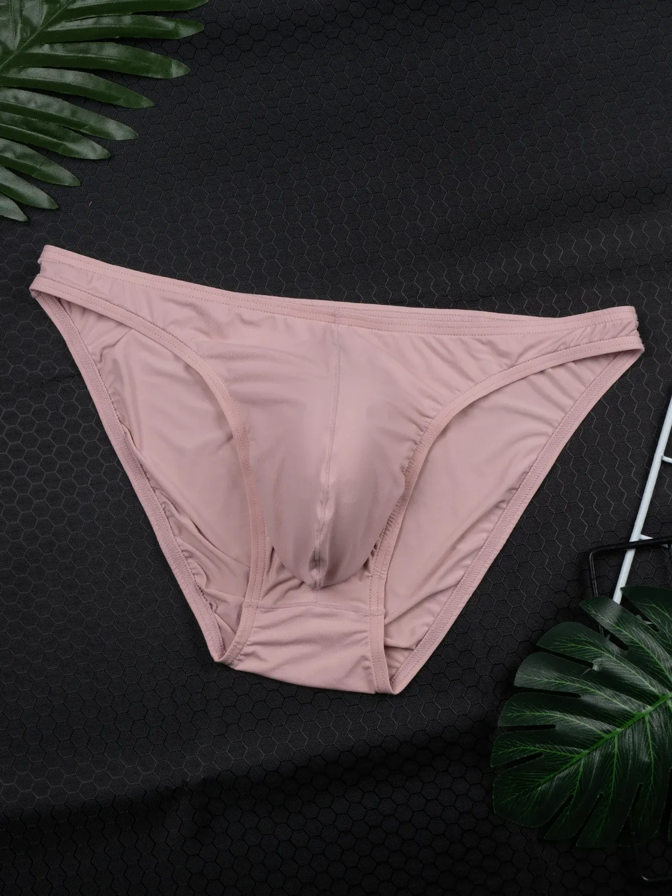 4-Pack Random Color Men's New Summer Casual Briefs, Men's Multi-Color Cool and Smooth Briefs, Men's Solid Color Breathable Comfortable Soft Briefs, Men's Stretchy Fitted Briefs