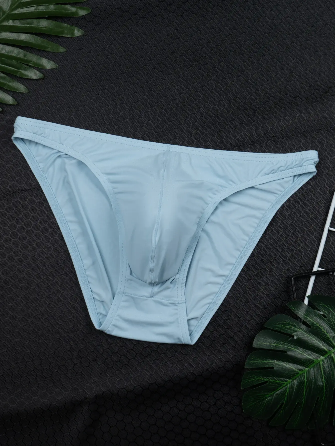 4-Pack Random Color Men's New Summer Casual Briefs, Men's Multi-Color Cool and Smooth Briefs, Men's Solid Color Breathable Comfortable Soft Briefs, Men's Stretchy Fitted Briefs