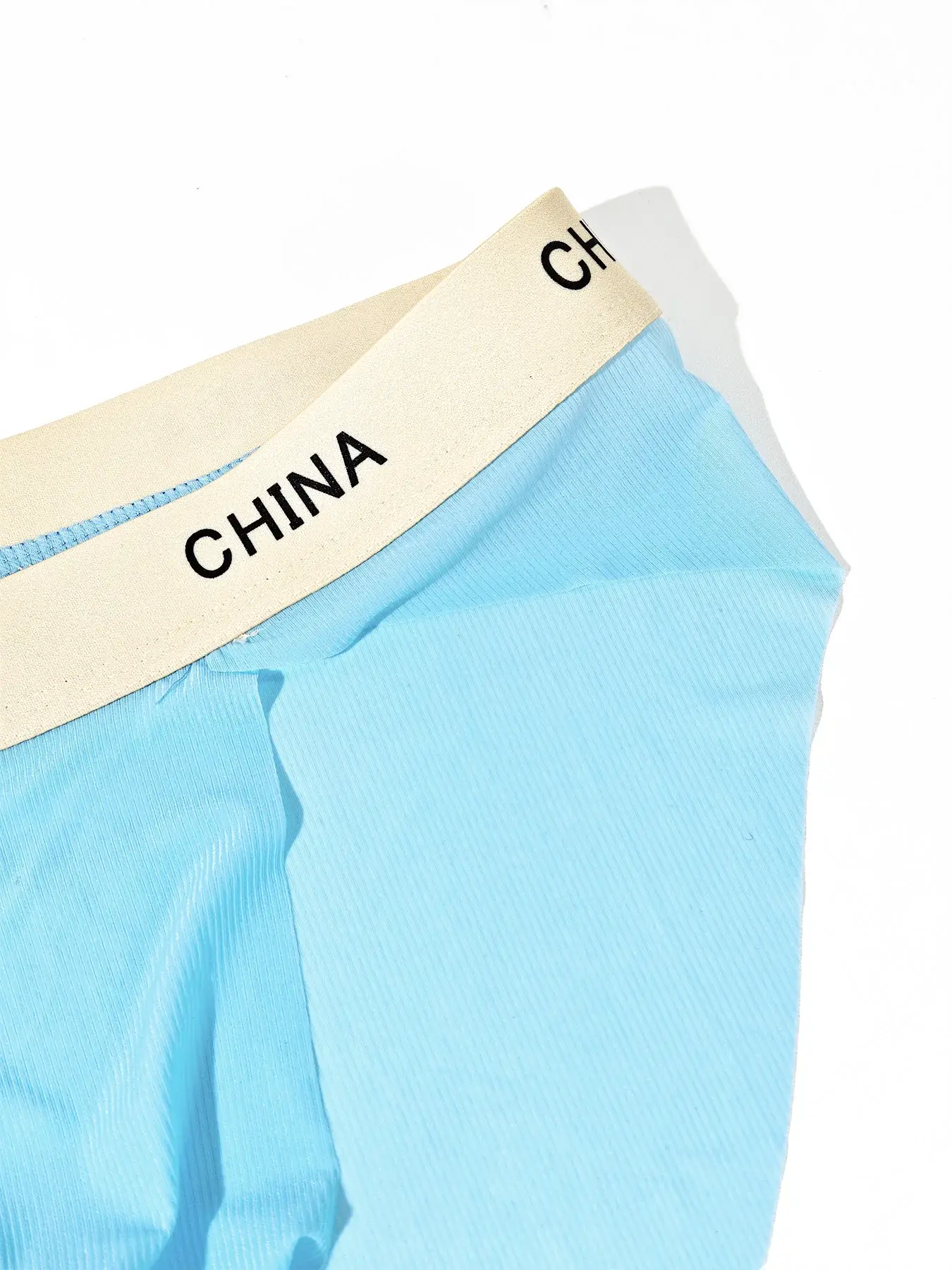 Men's Summer Ice Silk Triangle Boxer Shorts Breathable Sports Style Youth Underwear Soft Skin-Friendly Thin Briefs Fashionable