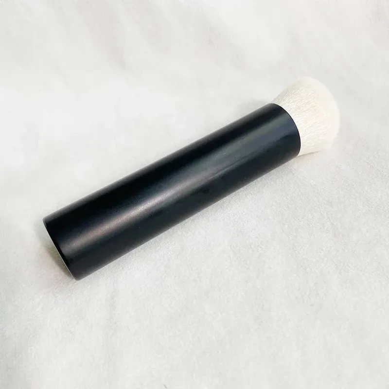 מס' 1 מלוכסן Vanish Foundation קרם פיסול קונטור קרם למזג בצורה חלקה כלי מברשת איפור