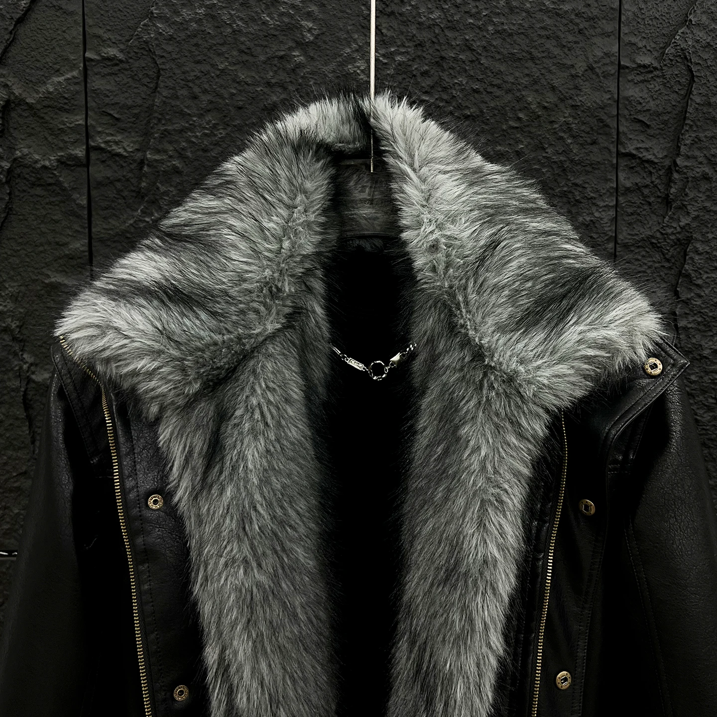 Techwear Style Detachable Faux Fur Collar Leather Jackets Man Winter Warmer Motorcycle Vintage Punk Leather Coat — image 4