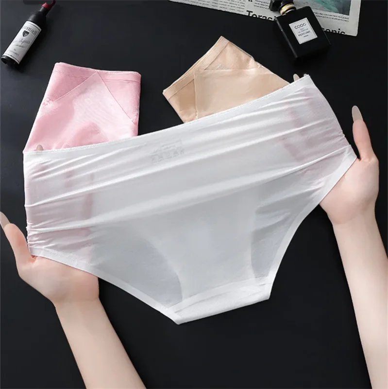 Thin men's underwear ice silk cuecas masculino 3D punching sexys tøy men cueca die splicing without trace calzoncillos hombre