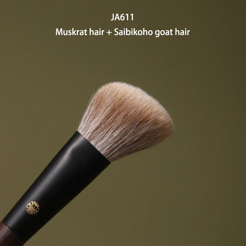 Kuas Rias Buatan Tangan Profesional 1 Buah Kuas Kontur Siku Rambut Kambing Kuda Rubah Tupai Kuas Rias Pegangan Walnut