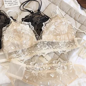 2 stykker sexede blonder blomster Broderi Undertøj Sæt Kvinder Ultra Tynd BH Sæt Trådløs Komfort BH Japan Intim Lingeri