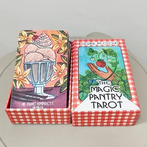 Tarotová paluba Magic Pantry s dvojitým reliéfem akvarelové tarotové karty s tématikou jídla pro domácí kuchaře a gurmány 12*7cm
