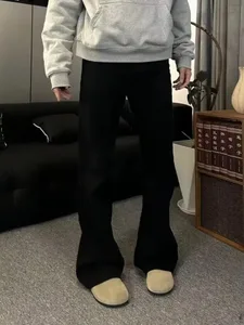 Вуличний одяг у корейському стилі. Приталені джинси Cleanfit для чоловіків. Прості, модні повсякденні довгі штани.